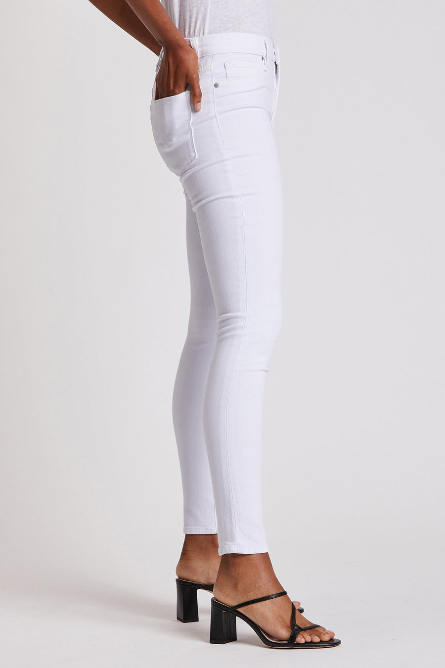 HUDSON JEANS Nico Mid-rise in White